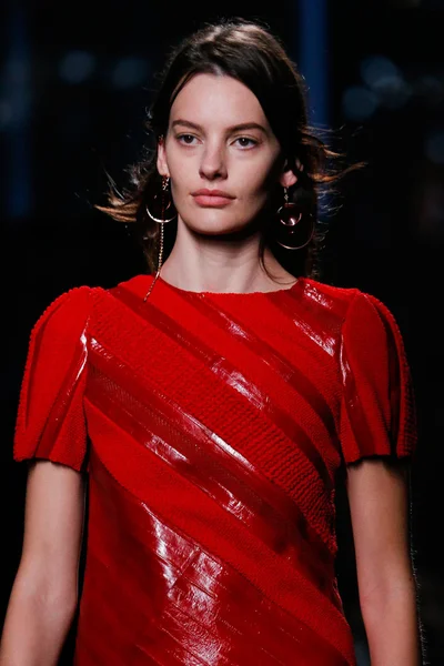 Look 37